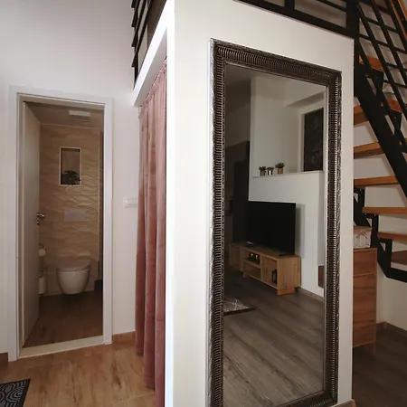 Viola Apartment