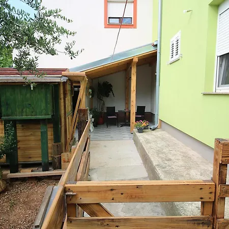 Viola Apartment