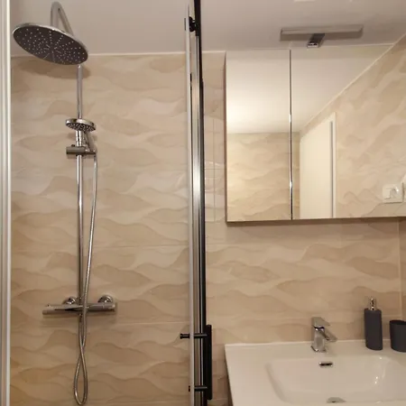 Viola Apartment